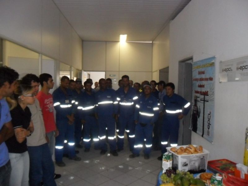 A EPCL UEN-06, no dia 17 de Outubro, realizou um café da manhã em confraternização ao dia do Eletricista