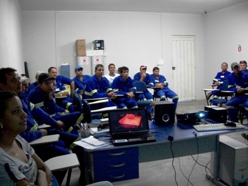 EPCL/UEN 10 – Brumado, realizou a campanha Segunda + Segura, na sede da empresa no dia 07/01/2013