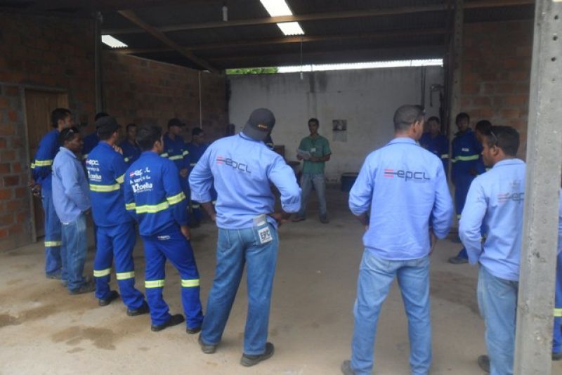 A EPCL UEN 06 ITABERABA, representada pelo Técnico de Segurança Higor Macedo, realizou no dia 25/03/2013, a Campanha Segunda + Segura.
