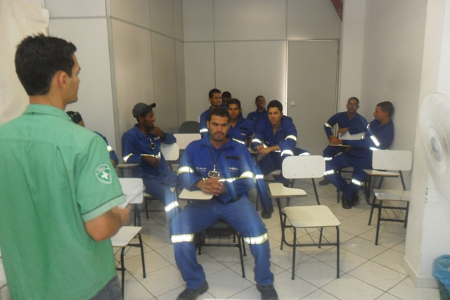 A EPCL/UEN 06 Itaberaba, representada pelo Técnico de Segurança Higor Macedo, realizou Campanha Segunda + Segura