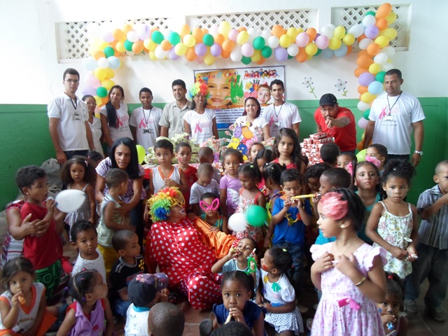 A EPCL-UEN (06) Itaberaba, realizou o Projeto Adote uma Criança, na creche Sonho de Criança.