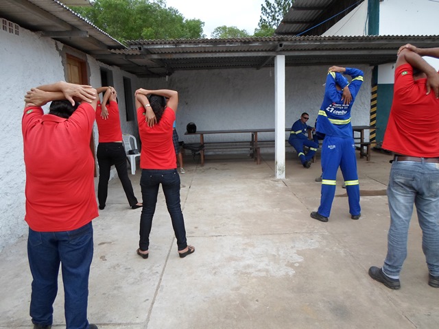 A EPCL – UEN – 18 Valença-BA, dando continuidade ao programa de Ginástica Laboral.