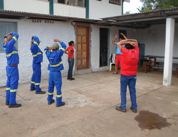 A EPCL/UEN – 18 Valença-BA, dando continuidade ao programa de Ginástica Laboral.