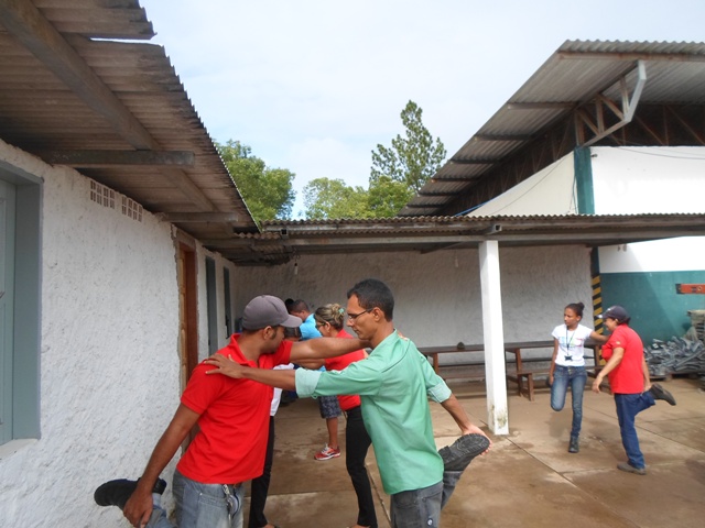 A EPCL/UEN – 18 Valença-BA, dando continuidade ao programa de Ginástica Laboral.